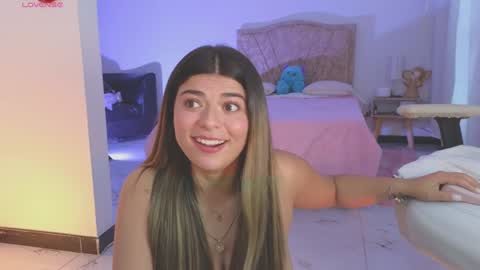 Snapshot of thamy_stark chatting on 12/17/24, 10:11 Thamara online show from 12/17/24, 10:11