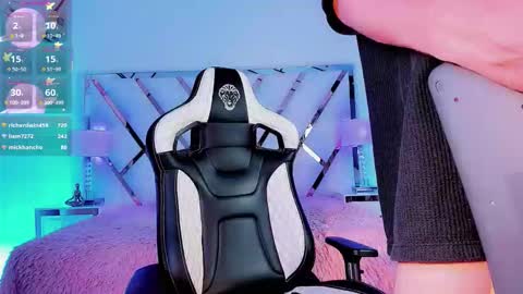 thanier_18 online show from 03/11/26, 08:26