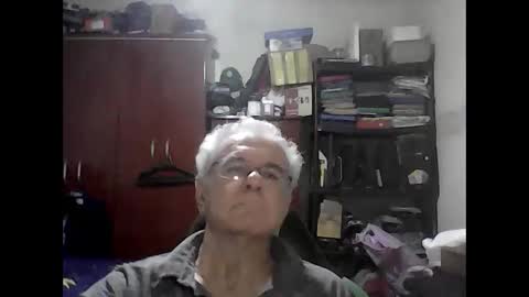 Snapshot of thataco chatting on 05/24/26, 02:49 thataco online show from 05/24/26, 02:49