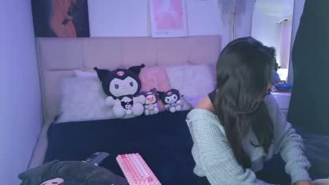 Snapshot of thatgirl2003 chatting on 05/21/26, 01:29 online show from 05/21/26, 01:29