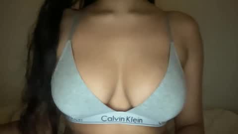 Melanie online show from 03/01/26, 03:52