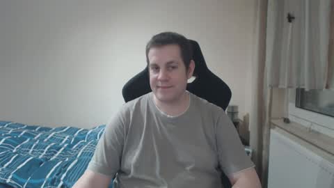 Snapshot of thatguyyeahhim chatting on 12/31/24, 01:04 thatguyyeahhim online show from 12/31/24, 01:04