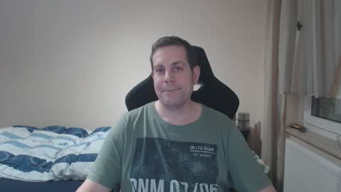 Snapshot of thatguyyeahhim chatting on 11/15/25, 12:30 thatguyyeahhim online show from 11/15/25, 12:30