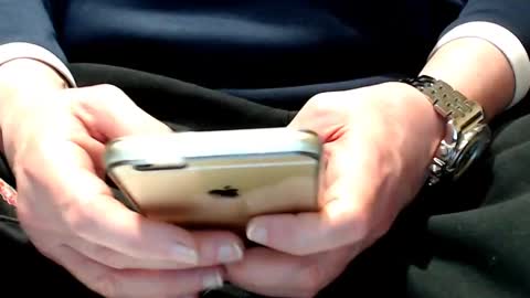 Snapshot of the1pocketrocket chatting on 01/12/25, 09:08 the1pocketrocket online show from 01/12/25, 09:08