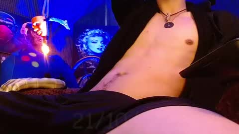 GIORGGIO online show from 10/21/25, 04:13