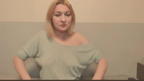 Eva online show from 02/15/26, 10:39