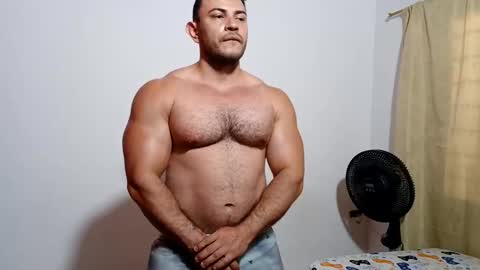 Snapshot of the_beastmuscle chatting on 04/03/26, 07:34 beast online show from 04/03/26, 07:34