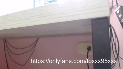 Snapshot of the_best_fox chatting on 11/26/25, 09:38 the girl of your dreams online show from 11/26/25, 09:38