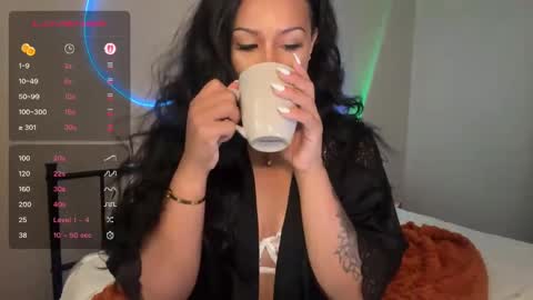 Snapshot of the_dahli_mama chatting on 09/28/25, 01:05 the_dahli_mama online show from 09/28/25, 01:05