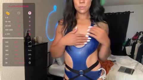 Snapshot of the_dahli_mama chatting on 10/11/25, 02:55 the_dahli_mama online show from 10/11/25, 02:55