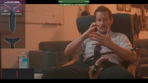 Snapshot of the_dilf chatting on 07/12/26, 10:06 The DILF - online show from 07/12/26, 10:06