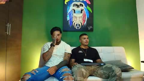 SCOTT  THEO  KAMERON  GENDERSON online show from 11/05/25, 01:27