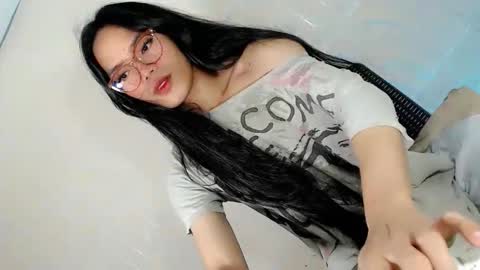 the_horny_bella online show from 04/18/26, 01:15