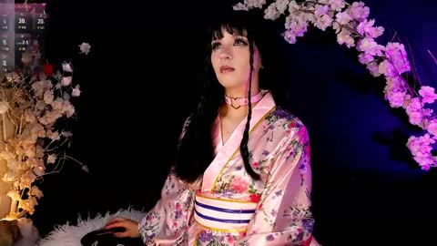 Snapshot of the_kitty_roxy chatting on 05/27/26, 06:43 ... ... online show from 05/27/26, 06:43