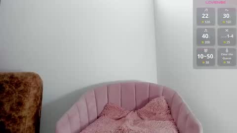 Alice and Bella online show from 01/15/25, 07:44