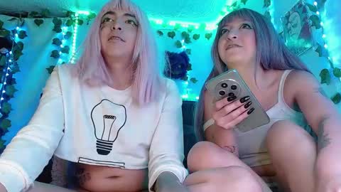 Snapshot of the_lesbian_game chatting on 01/26/25, 07:32 the_lesbian_game online show from 01/26/25, 07:32