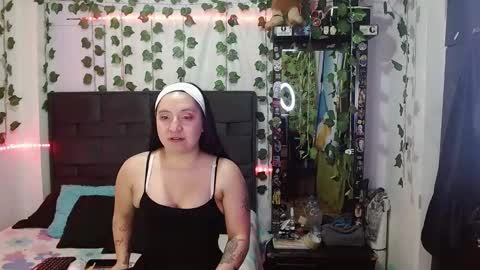 Snapshot of the_lesbian_game chatting on 09/11/25, 02:33 the_lesbian_game online show from 09/11/25, 02:33