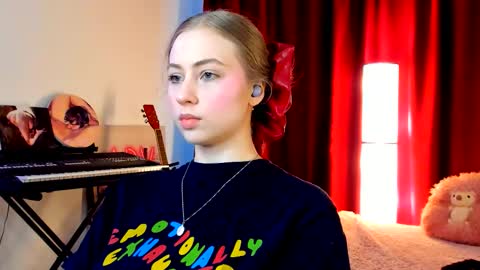 Ally    STREAMING ON TWITCH NOW Check my Twitter for updates online show from 03/05/26, 05:47