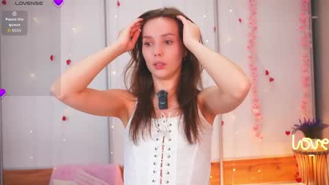 My name is Cynthia and Im very happy to see you in my sweet room  online show from 05/23/26, 03:45