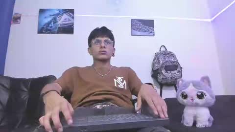 Snapshot of the_weed_guys chatting on 12/13/24, 01:15 Danny online show from 12/13/24, 01:15