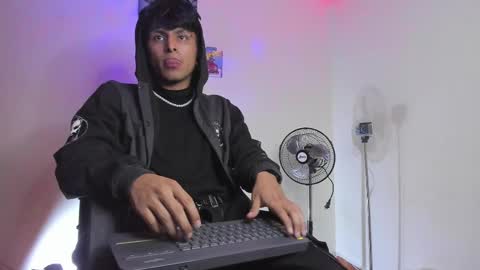 Snapshot of the_weed_guys chatting on 01/18/25, 12:46 Danny online show from 01/18/25, 12:46