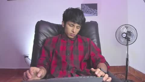 Snapshot of the_weed_guys chatting on 01/27/25, 01:48 Danny online show from 01/27/25, 01:48