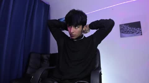 Snapshot of the_weed_guys chatting on 01/28/25, 02:43 Danny online show from 01/28/25, 02:43