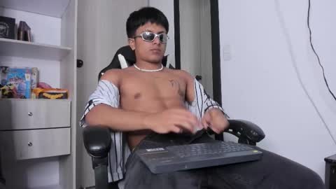 Snapshot of the_weed_guys chatting on 11/25/25, 01:16 Danny online show from 11/25/25, 01:16