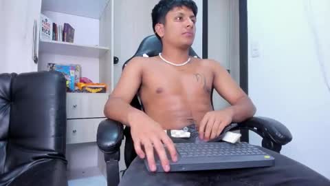 Snapshot of the_weed_guys chatting on 12/02/25, 05:13 Danny online show from 12/02/25, 05:13