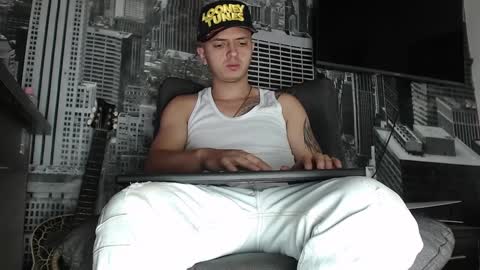 Miguel Angel online show from 12/21/24, 04:30