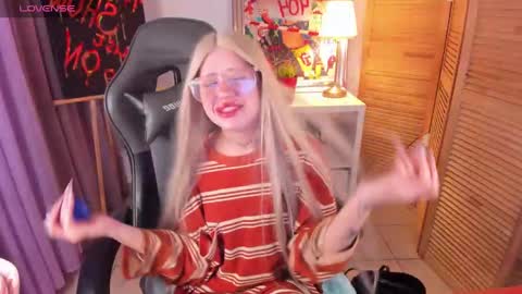 theangelykitty online show from 01/30/25, 06:24