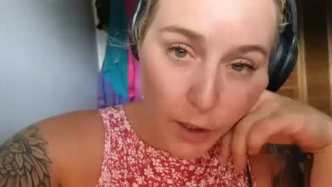 theauroramae -  online show from 06/12/26, 07:46