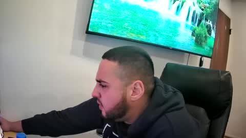 Snapshot of thebear8008 chatting on 12/04/24, 05:38 The Bear online show from 12/04/24, 05:38