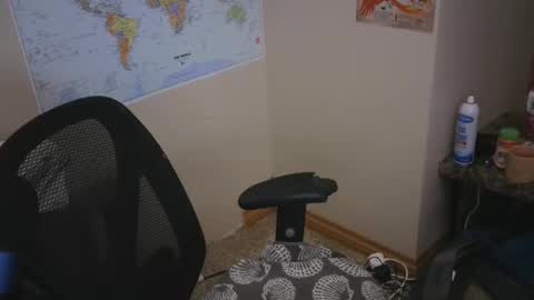 Snapshot of thebearking69 chatting on 01/01/25, 08:56 The Bear King online show from 01/01/25, 08:56