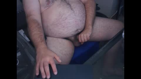 Snapshot of thebearking69 chatting on 10/01/25, 05:35 The Bear King online show from 10/01/25, 05:35