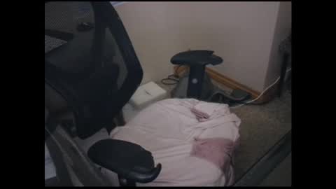 Snapshot of thebearking69 chatting on 12/16/25, 05:56 The Bear King online show from 12/16/25, 05:56