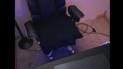 Snapshot of thebearking69 chatting on 02/16/26, 12:51 The Bear King online show from 02/16/26, 12:51