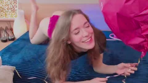 Emma 3 online show from 06/20/26, 08:50