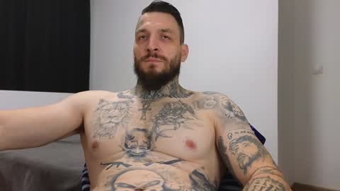 Snapshot of thebestmuscles chatting on 12/07/24, 10:01 John online show from 12/07/24, 10:01