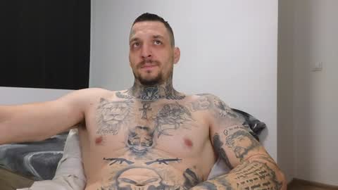 Snapshot of thebestmuscles chatting on 12/26/24, 12:59 John online show from 12/26/24, 12:59