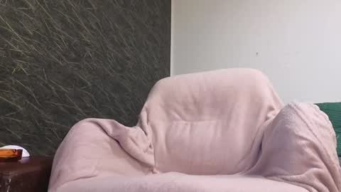 Snapshot of thebestmuscles chatting on 01/12/25, 04:40 John online show from 01/12/25, 04:40