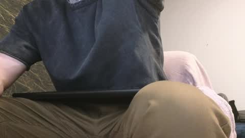 Snapshot of thebestmuscles chatting on 01/18/25, 05:15 John online show from 01/18/25, 05:15