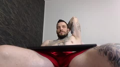 Snapshot of thebestmuscles chatting on 02/15/25, 04:12 John online show from 02/15/25, 04:12