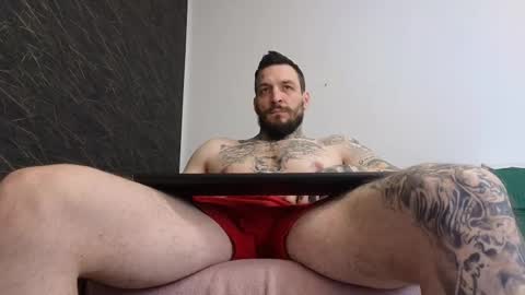 Snapshot of thebestmuscles chatting on 02/26/25, 08:04 John online show from 02/26/25, 08:04