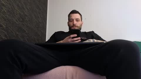 Snapshot of thebestmuscles chatting on 02/27/25, 10:04 John online show from 02/27/25, 10:04