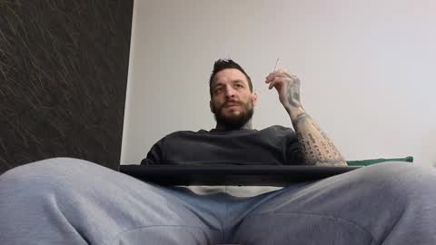 Snapshot of thebestmuscles chatting on 03/01/25, 07:30 John online show from 03/01/25, 07:30