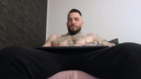 Snapshot of thebestmuscles chatting on 03/05/25, 07:05 John online show from 03/05/25, 07:05