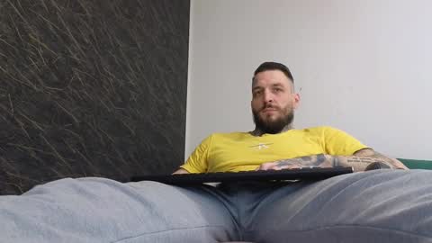 Snapshot of thebestmuscles chatting on 03/08/25, 09:39 John online show from 03/08/25, 09:39