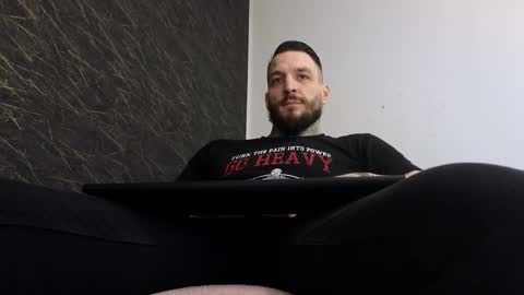 Snapshot of thebestmuscles chatting on 03/12/25, 06:18 John online show from 03/12/25, 06:18