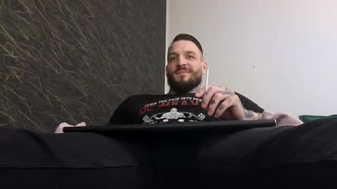 Snapshot of thebestmuscles chatting on 03/12/25, 12:26 John online show from 03/12/25, 12:26